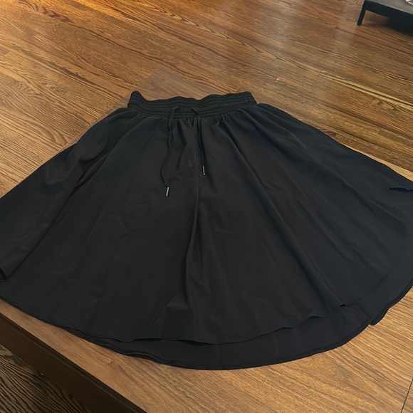 Lululemon Circle Skirt - Picture 1 of 2